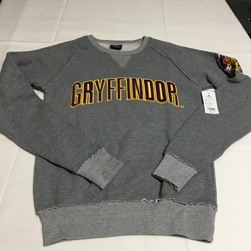 Universal Studios Harry Potter Gryffindor Crewneck Sweatshirt XS Gray NWT $62.95